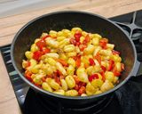 Foto del paso 5 de la receta: Gnocchi con sepia y pimiento rojo