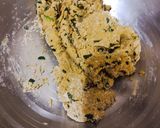 મેથી ના મુઠીયા (Methi na muthiya recipe in gujarati) રેસીપી સ્ટેપ2ફોટો