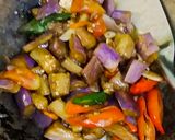 Foto langkah ke 3 dari resep Tumis Terong Cabe Tomat.