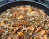Foto del paso 6 de la receta: Fideuá de marisco de mi madre