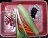 Foto langkah ke 1 dari resep Cah Labu Wortel Jamur.