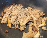 A picture of step 3 of Soya milk soup noodle.
