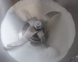 Foto del paso 2 de la receta: Helado de cerezas elaborado con la Monsieur Cuisine plus