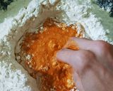 Foto del paso 3 de la receta: Empanadas de cerdo agridulces con masa criolla