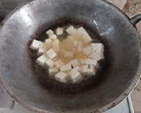 Foto langkah ke 1 dari resep Rawon Tahu dan Putih Telur.