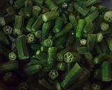 A picture of step 1 of Bhindi Chicken.