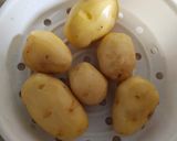 Foto langkah ke 1 dari resep Kentang Keju Goreng.