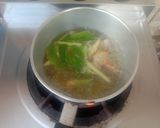 รูปขั้นตอนการทำที่ 1 ของ โจ๊กข้าวโอ๊ตต้มยำไก่ฉีก (คลีน)