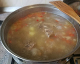Foto del paso 8 de la receta: Espinazo de cerdo con patata en sopa para toda familia