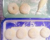 Foto langkah ke 7 dari resep Donat meizena lembut.