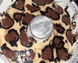 Foto del paso 5 de la receta: Bolo Oncinha - Receta Popular de Brasil 🇧🇷 Bizcochuelo Leopardo o Animal Print