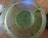 Hình bước làm 2 của món Smoothie rau cải kale bơ chuối
