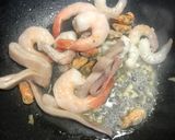 รูปขั้นตอนการทำที่ 2 ของ สปาเกตตีไวน์ขาว ทะเล frutti di mare white wine