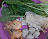 Foto langkah ke 3 dari resep Suki Kuah Tomyam Seafood Segar 😍.