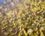Foto del paso 8 de la receta: Paellita de secreto ibérico, con habas y ajos tiernos