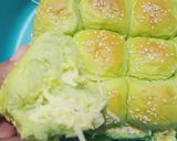 Foto langkah ke 4 dari resep Roti sobek pandan keju 🍃.
