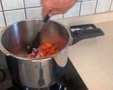 Foto del paso 1 de la receta: Conejo en salsa de curry con bulgur