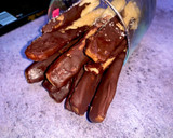 சாக்லேட் பாக்கி குச்சிகள் / chocolate pocky sticks ரெசிபி ஸ்டேப் 6 புகைப்படம்