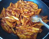 A picture of step 5 of Spicy Chips Masala.