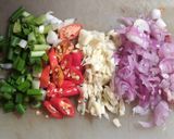 Foto langkah ke 2 dari resep Sambal goreng tempe menjes/tempe kapuk.