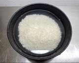 A picture of step 2 of Thai mango sticky rice (khao niaow ma muang - ข้าวเหนียวมะม่วง).