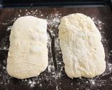 รูปขั้นตอนการทำที่ 6 ของ ขนมปัง Ciabatta ใส่พริกฮาลาพิโนกับเชดด้าชีส