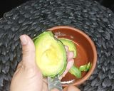 A picture of step 1 of Avocado milkshake.