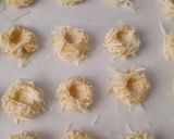 Foto langkah ke 4 dari resep Thumbprint Choco Cheese.