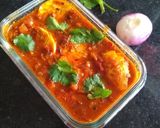 A picture of step 2 of Egg Masala.