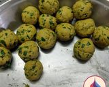 A picture of step 3 of Multigrain Moringa Paratha.