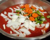 Foto del paso 2 de la receta: Carne con tomate, todo en crudo