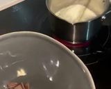 Une image de l'étape 1 de Mousse au chocolat noir Veggie.