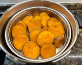 Foto del paso 4 de la receta: Bizcocho de batata, coco y dulce de leche