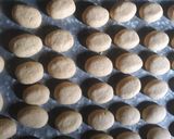 Foto langkah ke 2 dari resep Kue kering kacang caramel.