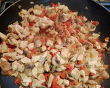 Foto del paso 3 de la receta: Patatas rellenas de pollo y verduras