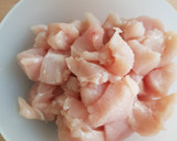 Foto del paso 1 de la receta: Pollo con champiñones en salsa de ostras