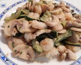 Foto del paso 7 de la receta Salteado de calabacín y gambas