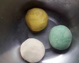 तिरंगा चपाती, समोसे, पराठा (tirangi chapati,sampse,paratha recipe in marathi) रेसिपी स्टेप 1 फोटो 