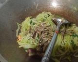 Foto langkah ke 3 dari resep Tumis Labu Siam Teri.