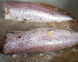 Foto del paso 6 de la receta: Pescadilla al limón y papas