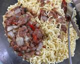 Foto langkah ke 3 dari resep Martabak Mie Kornet.