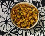 A picture of step 4 of White Rajma and Green Peas Sabzi.