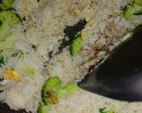 รูปขั้นตอนการทำที่ 3 ของ ข้าวผัดบล็อคโคลี่ | Broccoli Fried Rice