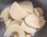 Foto langkah ke 2 dari resep Rebung bumbu kuning.