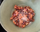 A picture of step 1 of Dates Halwa.