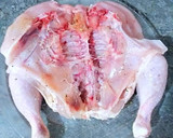 Foto del paso 2 de la receta: Pollo abierto asado en salsa de baharat y Sindhi biryani