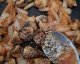 A picture of step 3 of Chilli Mushrooms & Bell Peppers 😁.