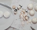 Foto del paso 1 de la receta: Ajos Tiernos (Ajetes) con Champiñones