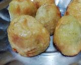 A picture of step 3 of Kashmiri Dum Aloo.