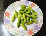 A picture of step 1 of Ivy Gourd Stir Fry.